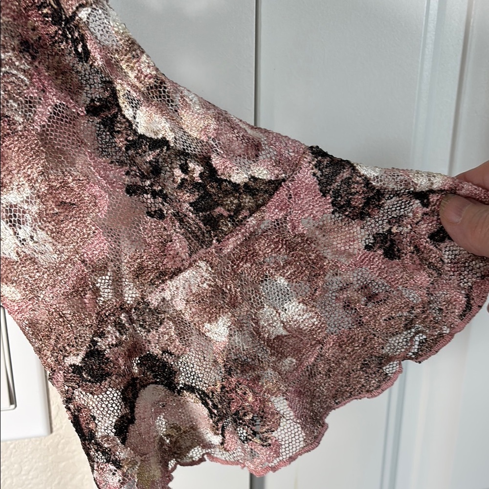 Dressbarn Pink Floral V-Neck Blouse - Picture 4 of 5